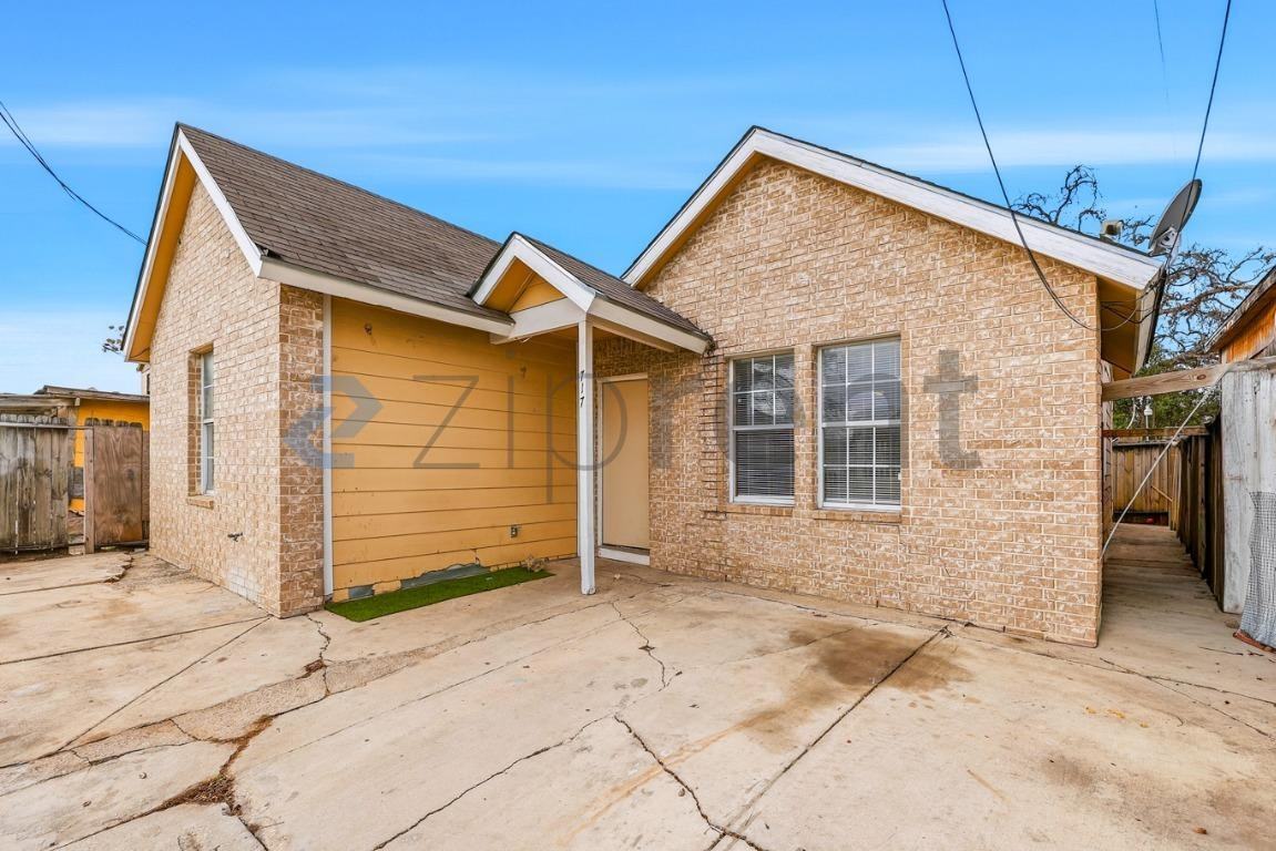 717 N Colorado St - Photo 2 of 21