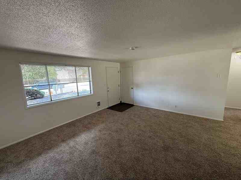 3870 Iberis St Ne - Photo 3 of 16