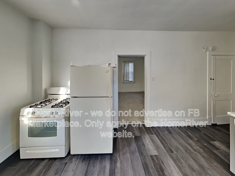 522 Division St - Photo 7 of 17