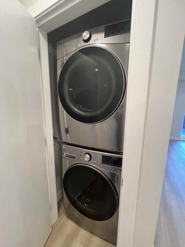 12600 17 Ave - Photo 3 of 12