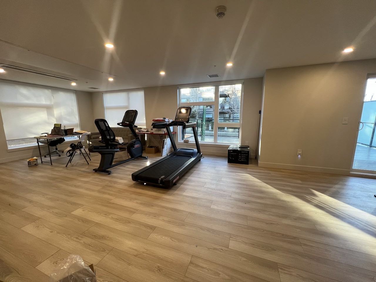 12600 17 Ave - Photo 6 of 12