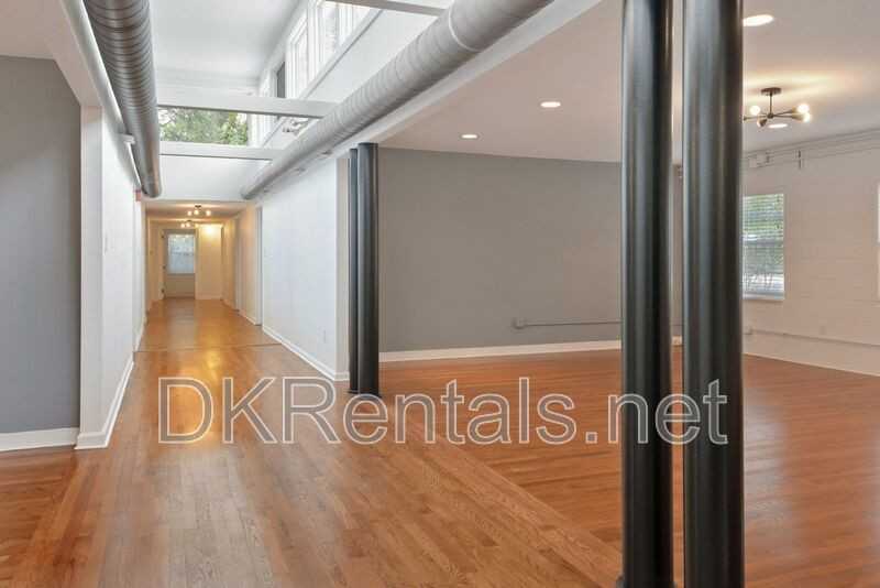 1448 Iverson St Ne #B - Photo 7 of 30