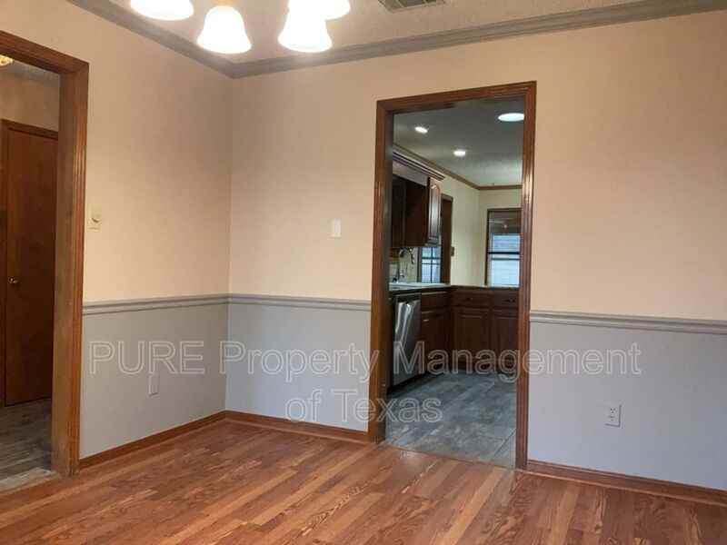 2004 Walsh Dr - Photo 6 of 27