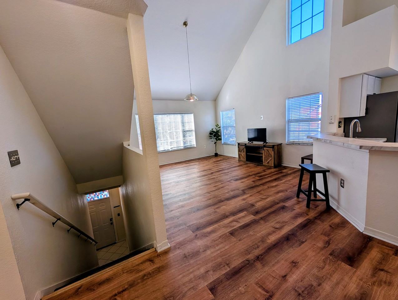 10536 Windsor Lake Ct - Photo 5 of 43