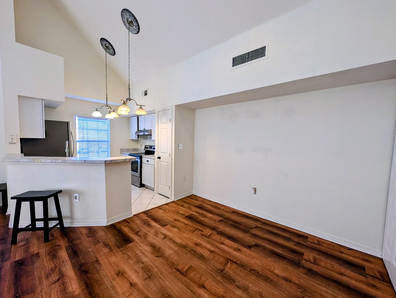 10536 Windsor Lake Ct - Photo 7 of 43