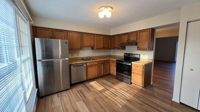 1572 Dockside Dr - Photo 6 of 25