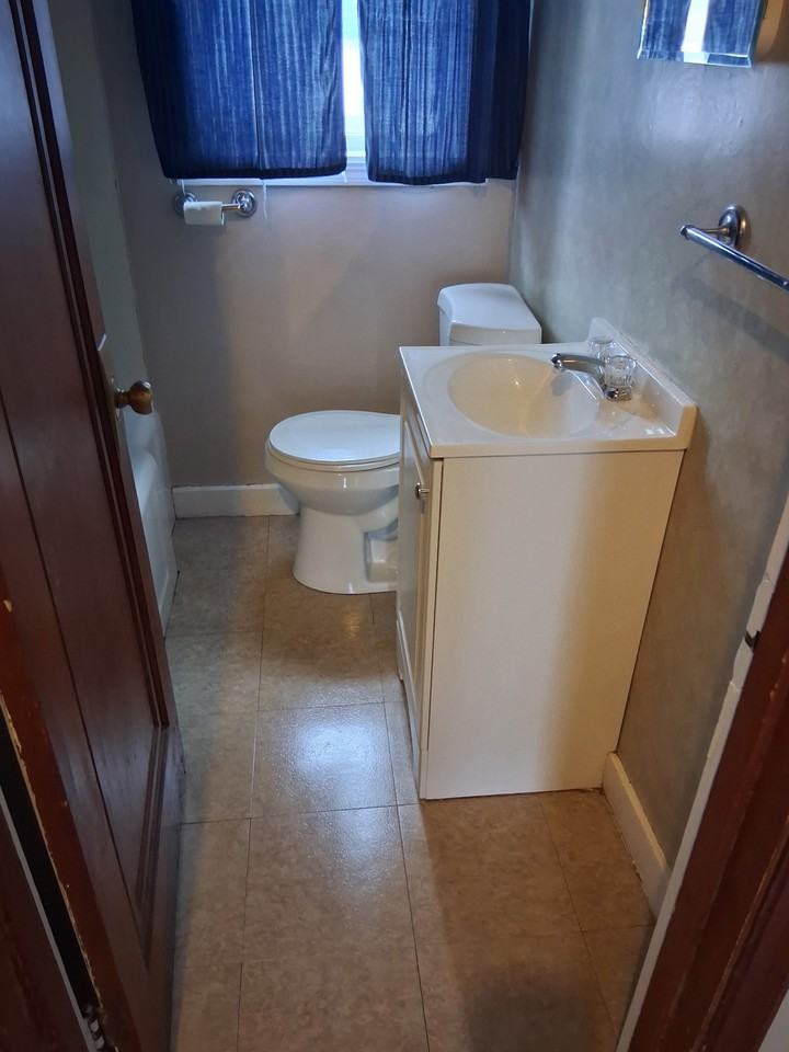 424 1st St Se - Photo 4 of 7