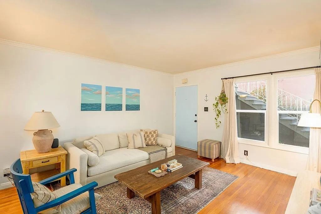 1334 E 1st St - Photo 2 of 10