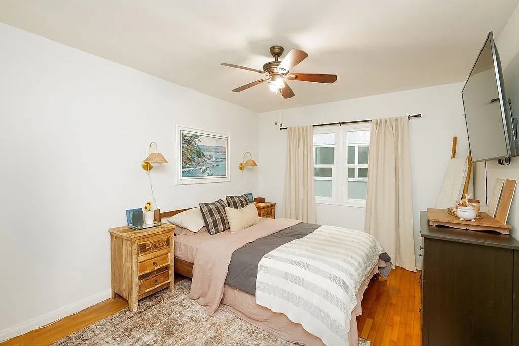 1334 E 1st St - Photo 6 of 10