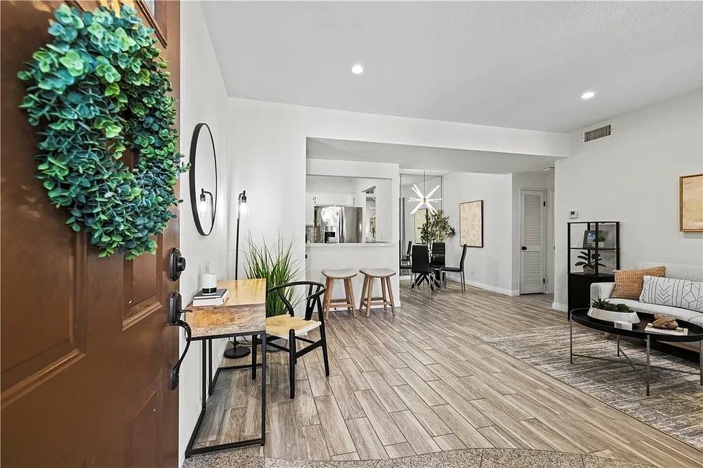 24143 Del Monte Dr - Photo 5 of 18