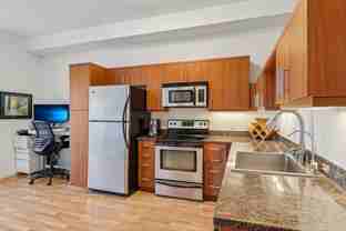 889 Date St - Photo 1 of 1