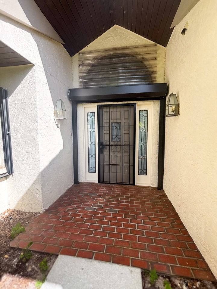 4494 Ascot Cir N - Photo 2 of 18