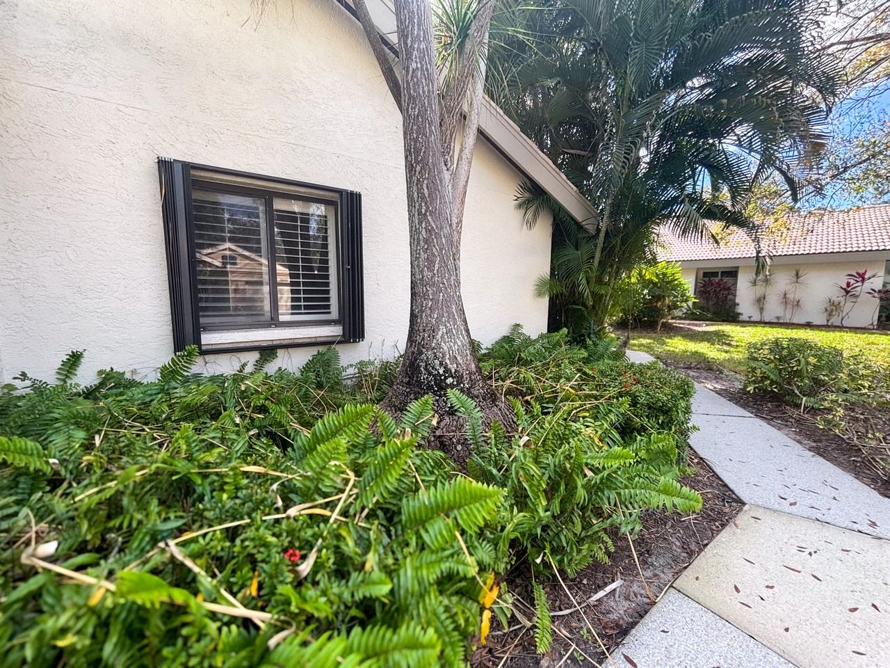 4494 Ascot Cir N - Photo 4 of 18