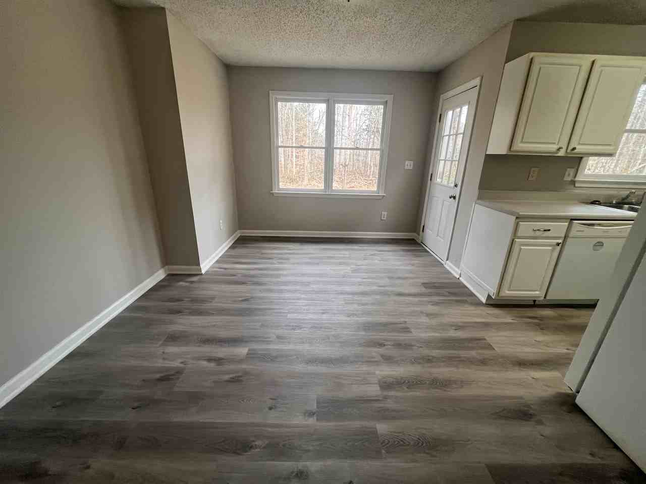 360 Wesley Chapel Rd - Photo 7 of 22