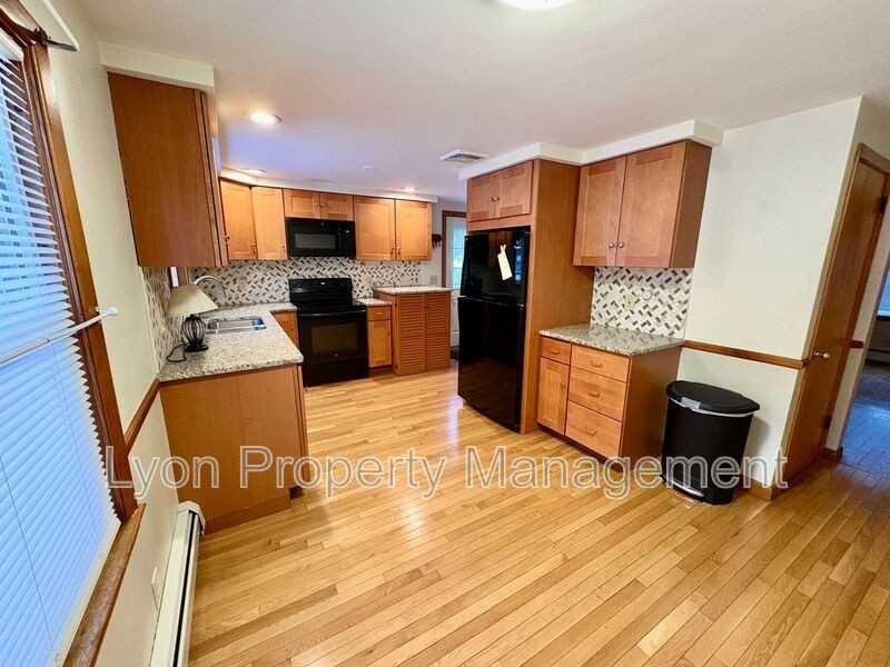 133 Inman Ave - Photo 5 of 25