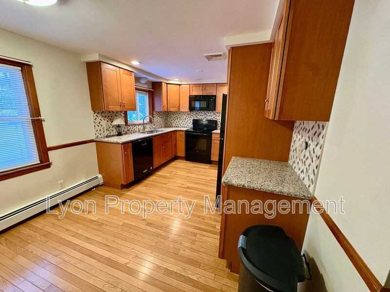 133 Inman Ave - Photo 6 of 25