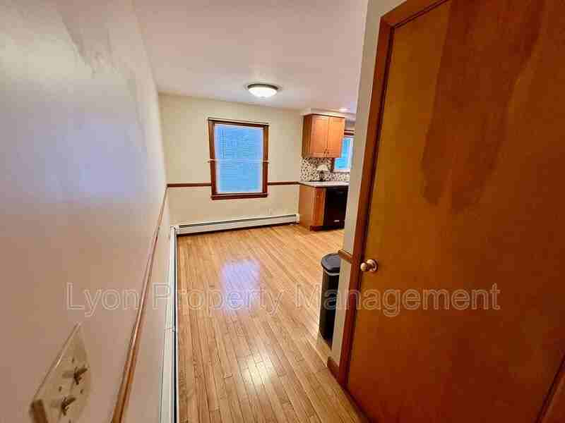 133 Inman Ave - Photo 7 of 25