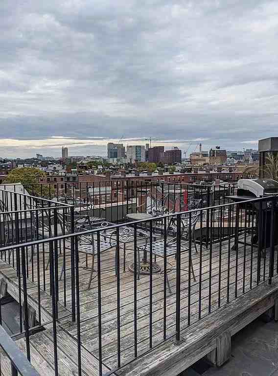 97 Mount Vernon St #34 - Photo 3 of 12