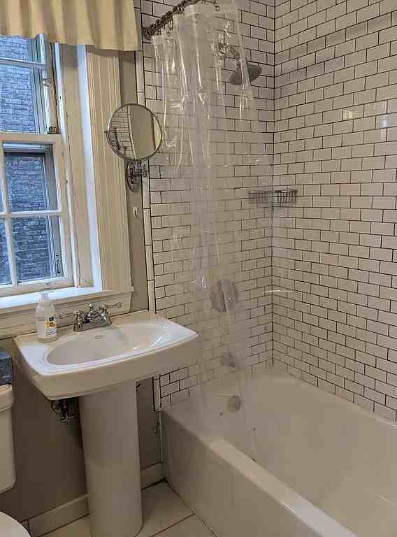 97 Mount Vernon St #34 - Photo 4 of 12