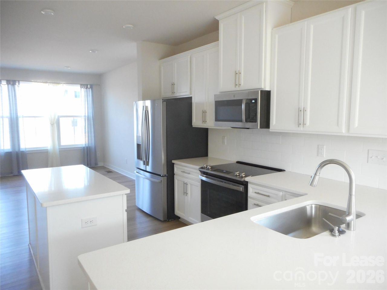 3121 Coquina Ln - Photo 6 of 28