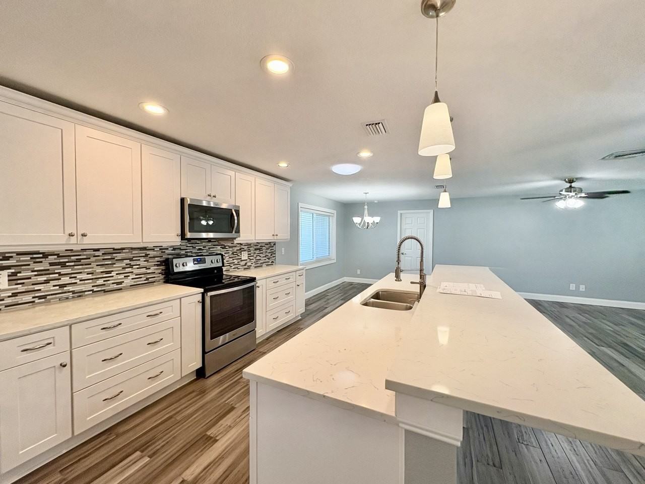 1201 86th Ave N - Photo 7 of 29