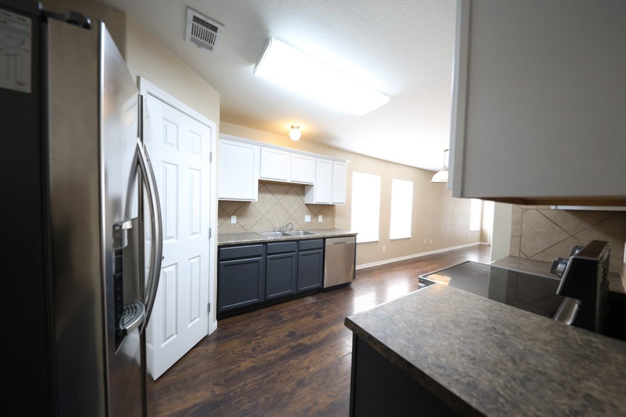 6700 Taree Loop - Photo 4 of 26