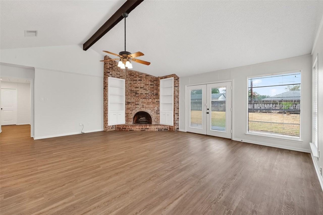 9538 Ravensworth Dr - Photo 5 of 29