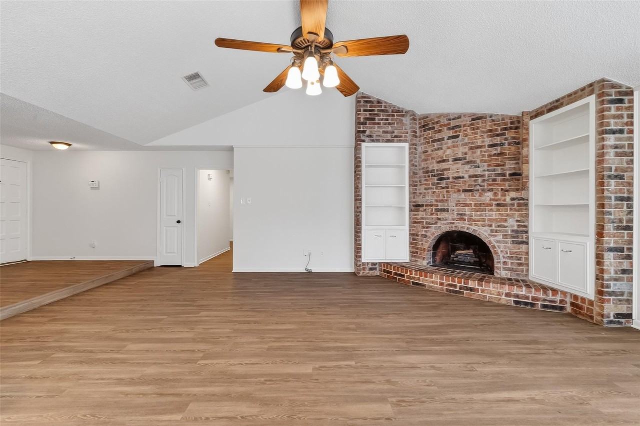 9538 Ravensworth Dr - Photo 7 of 29