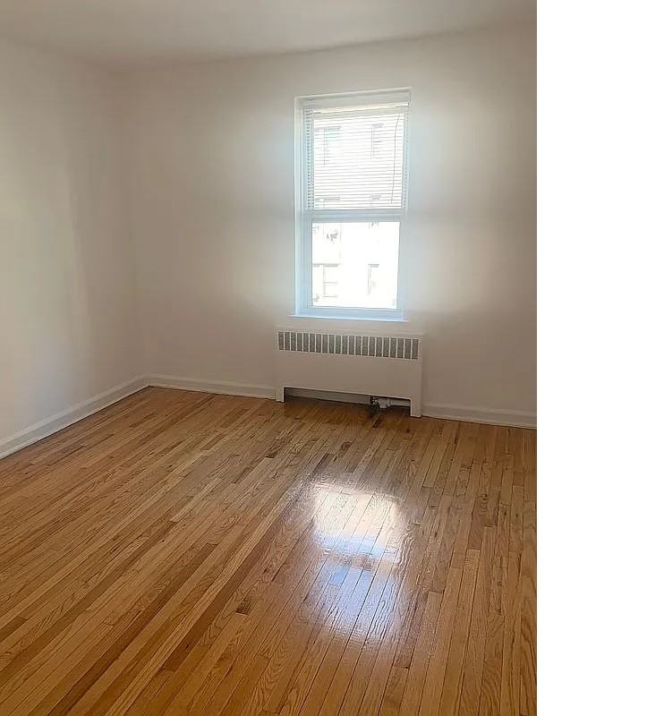 2080 Barnes Ave #3D - Photo 2 of 9