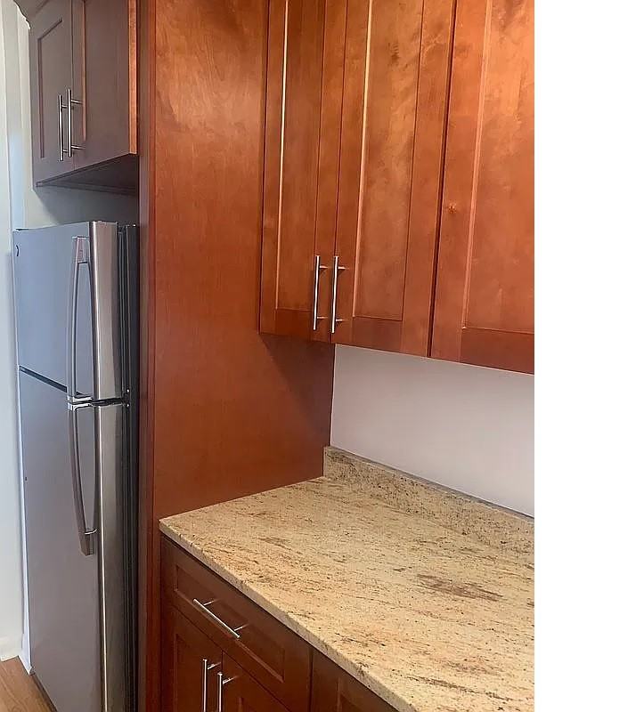 2080 Barnes Ave #3D - Photo 4 of 9