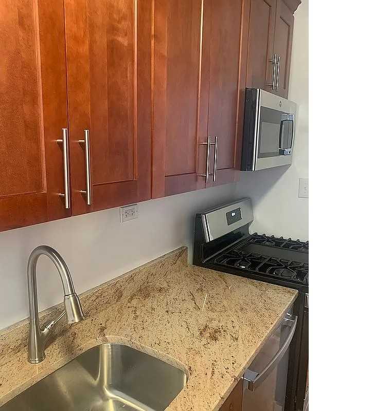 2080 Barnes Ave #3D - Photo 5 of 9