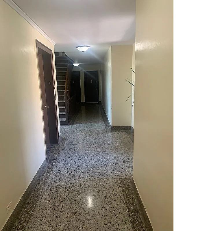 2080 Barnes Ave #3D - Photo 7 of 9