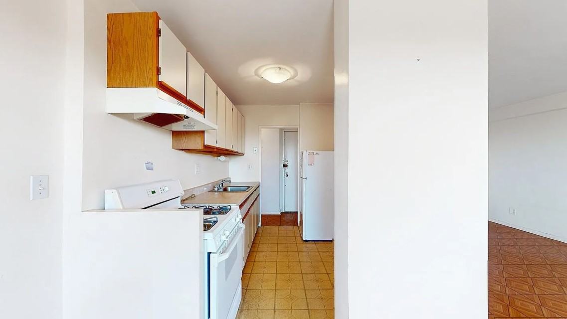 2940 W 5th St #17S - Photo 3 of 10