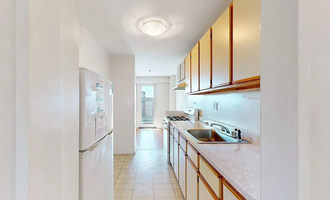 2940 W 5th St #17S - Photo 4 of 10