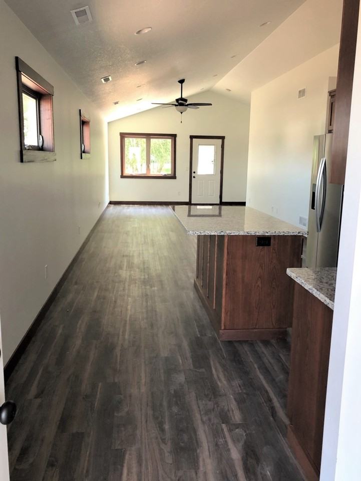 1739 Aspen Ct - Photo 2 of 16