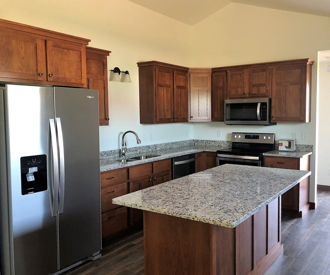 1739 Aspen Ct - Photo 6 of 16