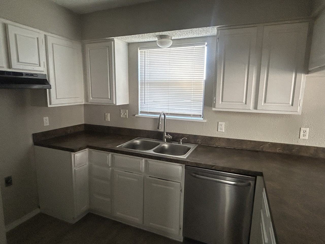 12909 E 28th Pl - Photo 5 of 18