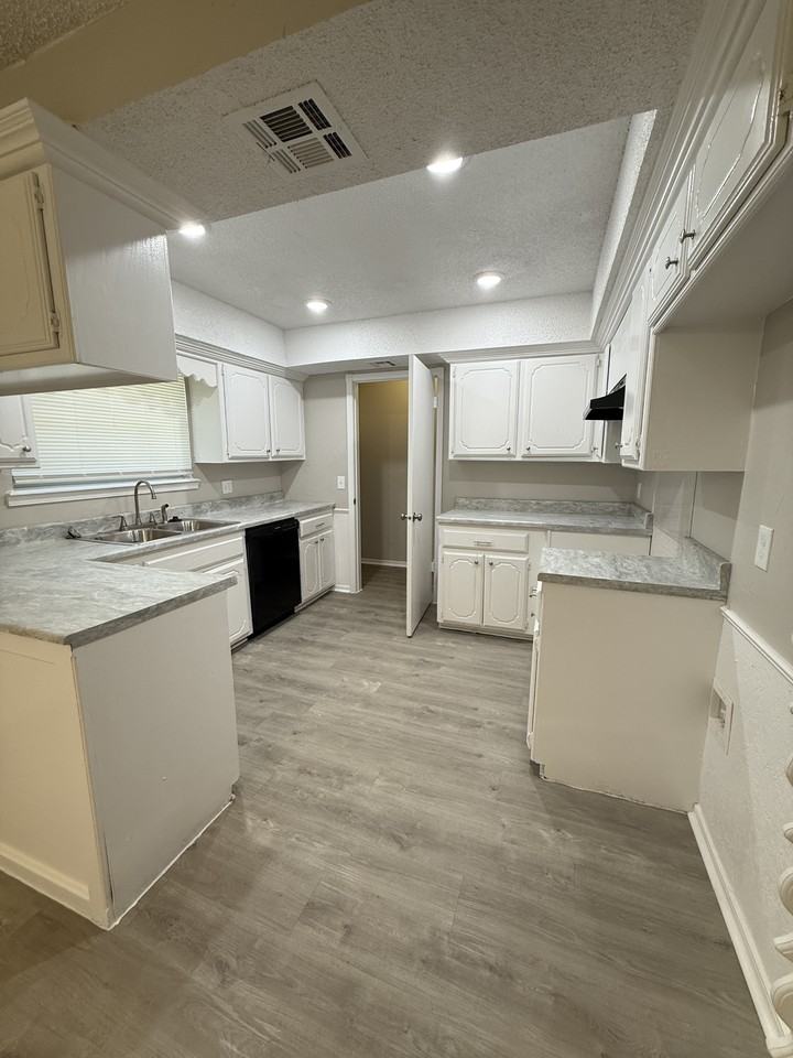 1712 Haven Dr - Photo 5 of 15