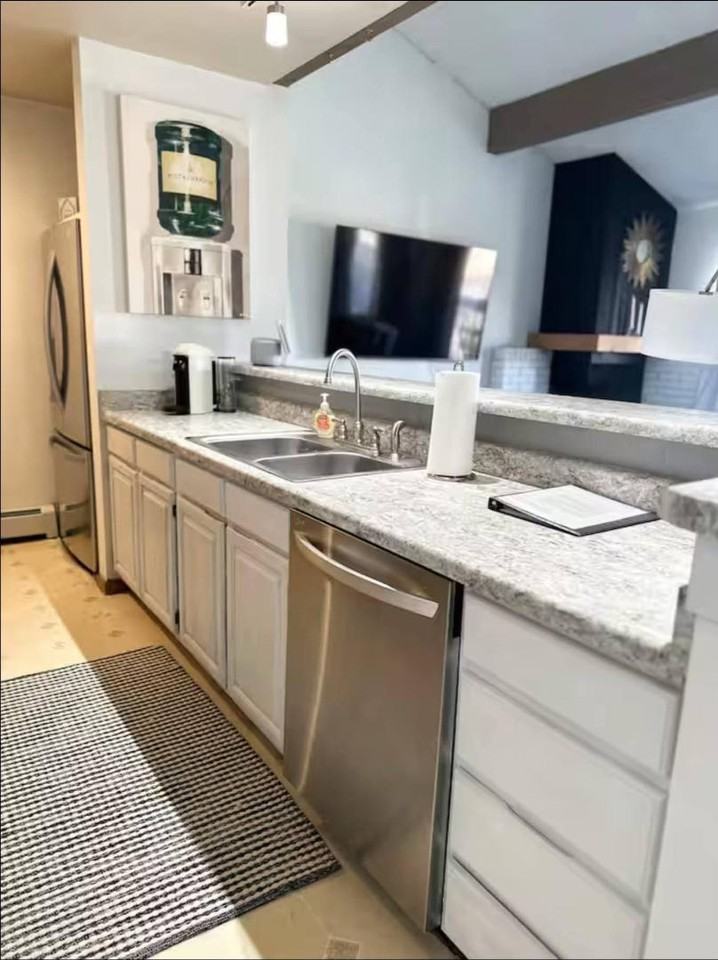 385 Explorer Ct - Photo 5 of 20