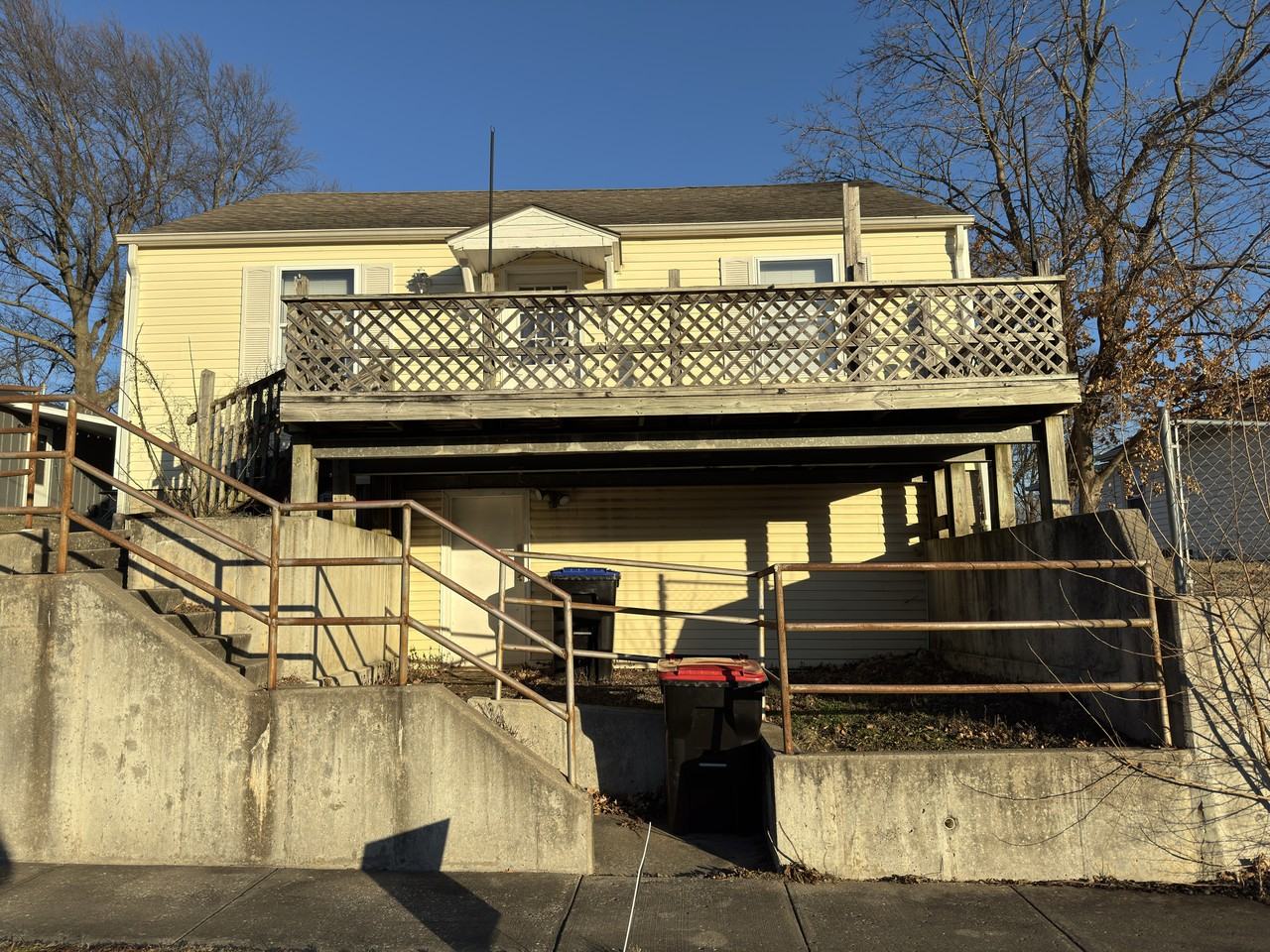 713 N Warren St - Photo 3 of 27