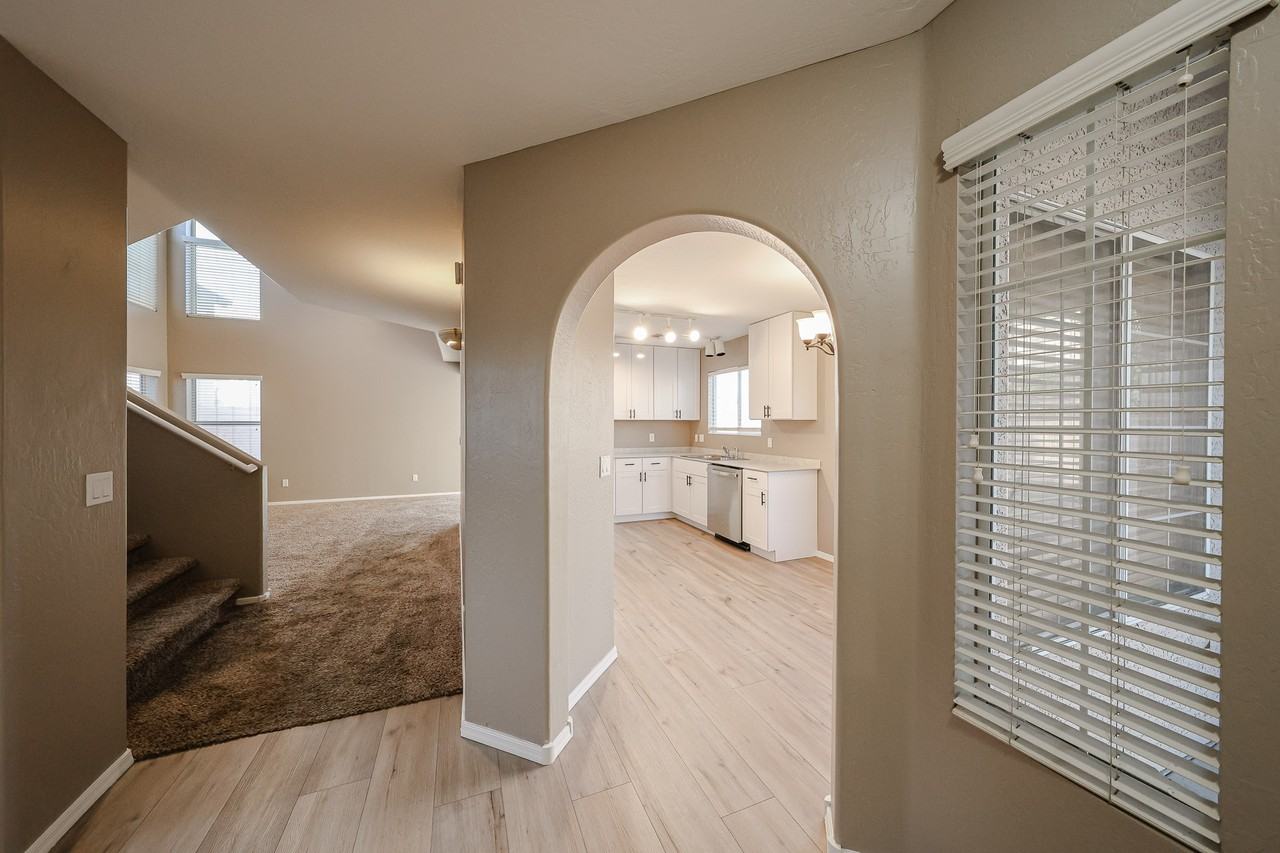 3719 E Inverness Ave #14 - Photo 5 of 48