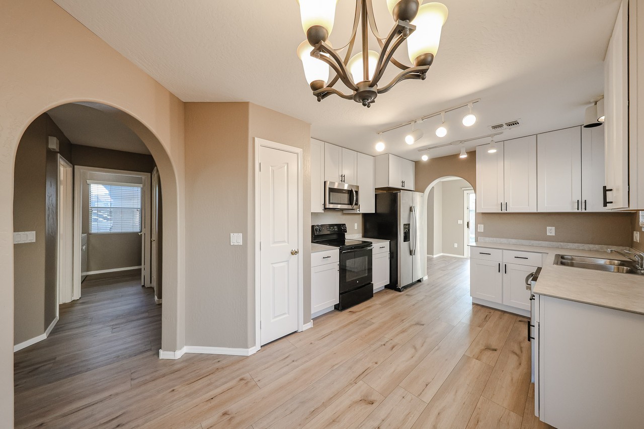 3719 E Inverness Ave #14 - Photo 7 of 48