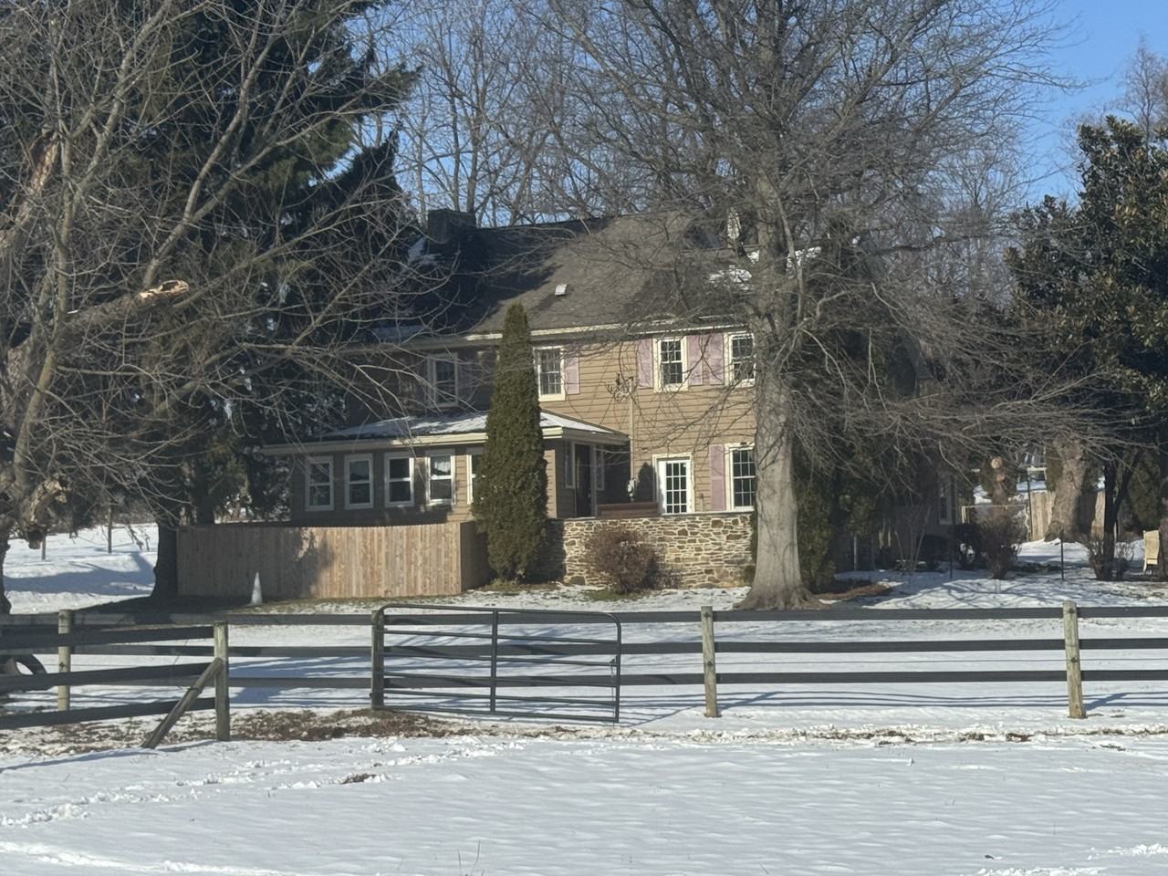 381 Old Limestone Rd - Photo 2 of 17