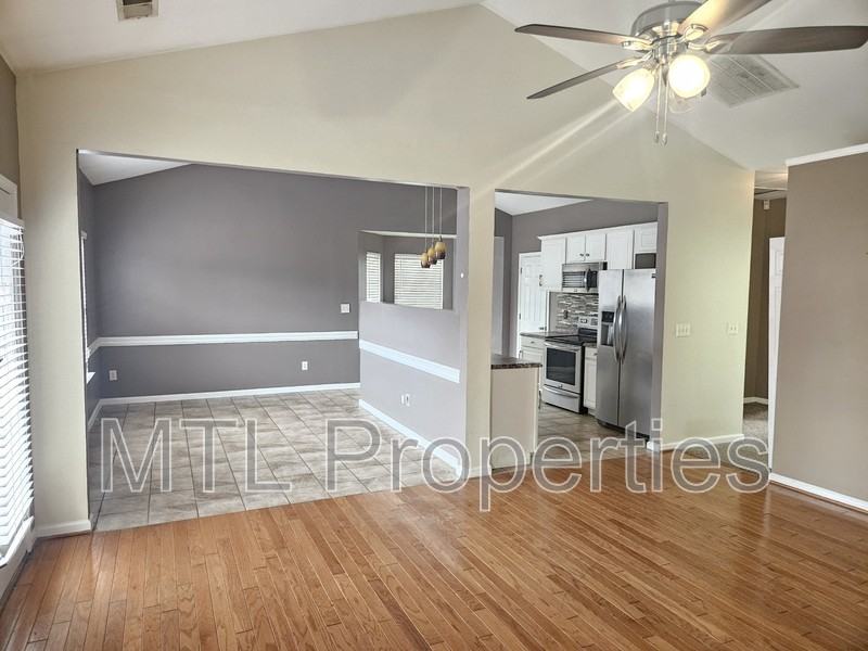 2717 Hartley Hills Dr - Photo 4 of 16