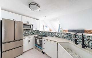 featured image of 56 Westerlo St #3