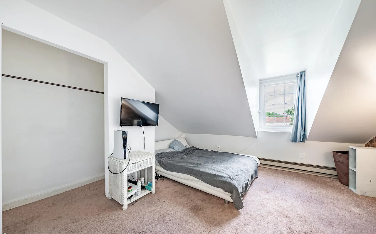 56 Westerlo St #3 - Photo 4 of 8