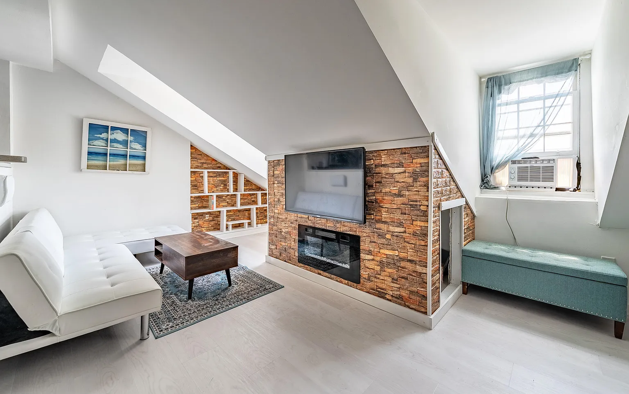 56 Westerlo St #3 - Photo 5 of 8