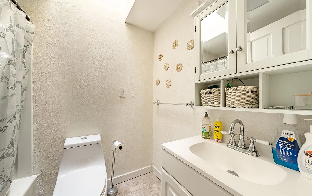 56 Westerlo St #3 - Photo 7 of 8