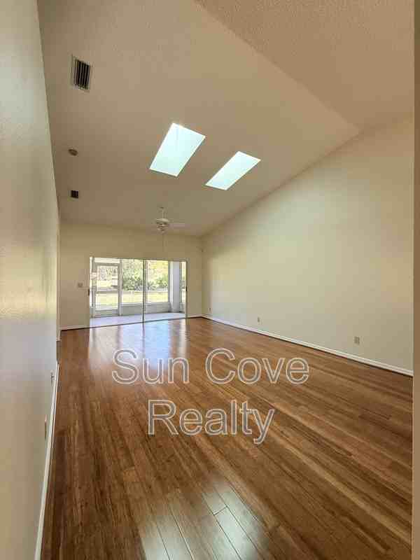 5215 Lochmead Ter - Photo 2 of 19