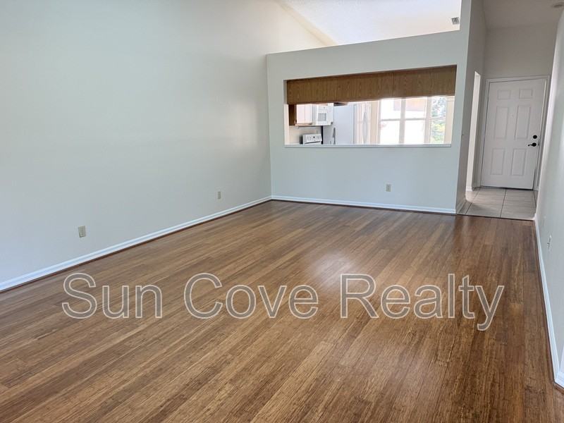 5215 Lochmead Ter - Photo 3 of 19